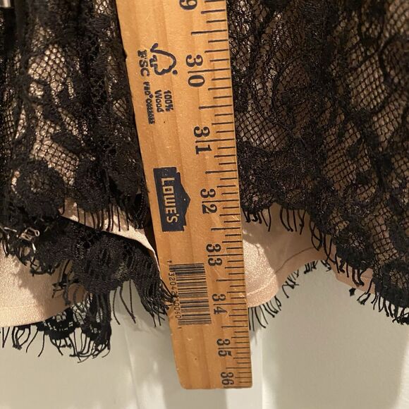 Lucy Paris‎ Romper Women's Medium Black Lace Bell Sleeve Lined Going Out - Picture 8 of 13